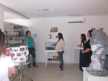 Acadêmicas de Biblioteconomia visitam o Centro de Memória Painense