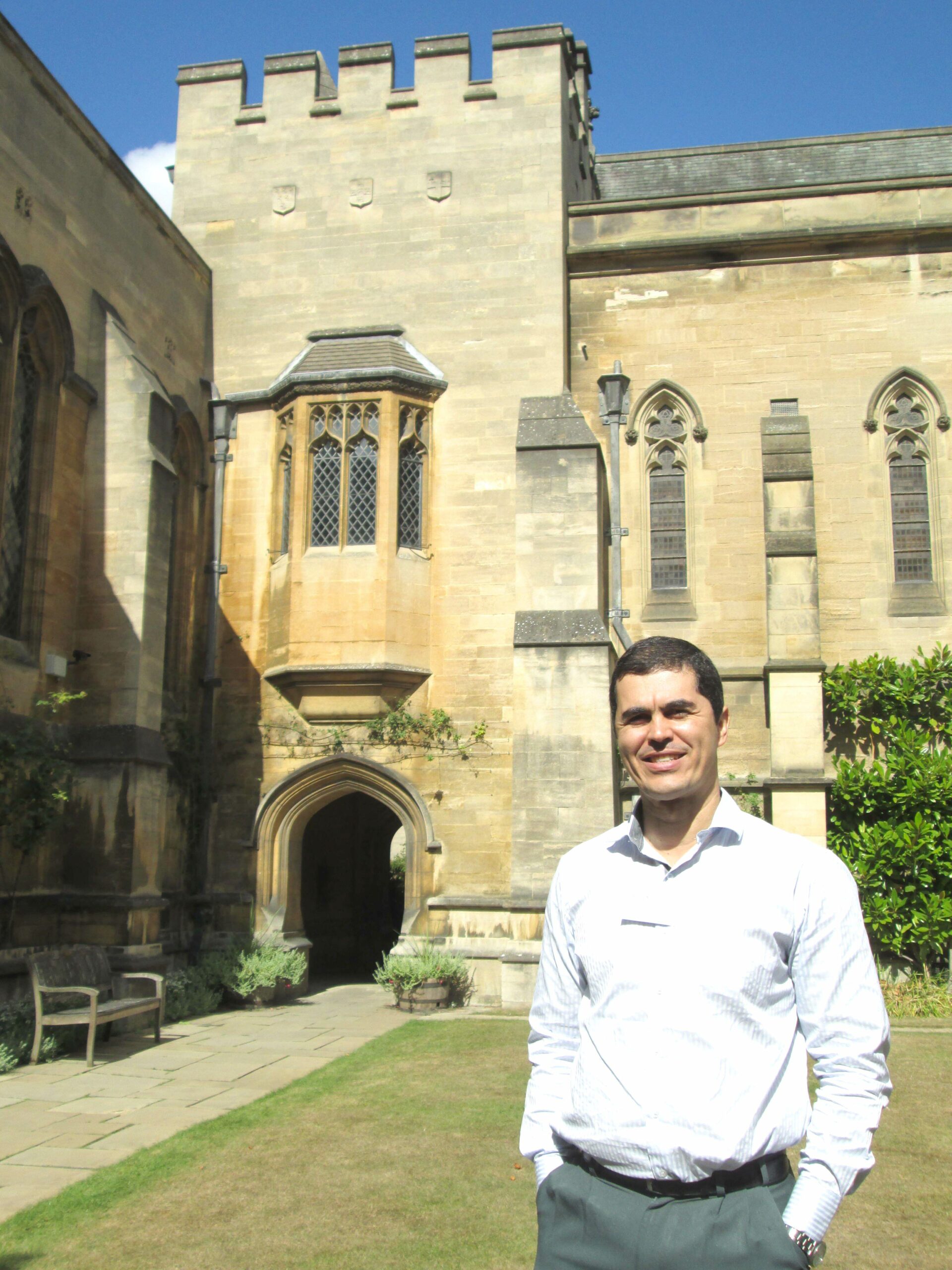 Professor do UNIFOR-MG tem projeto de pesquisa aprovado pela Universidade de Oxford