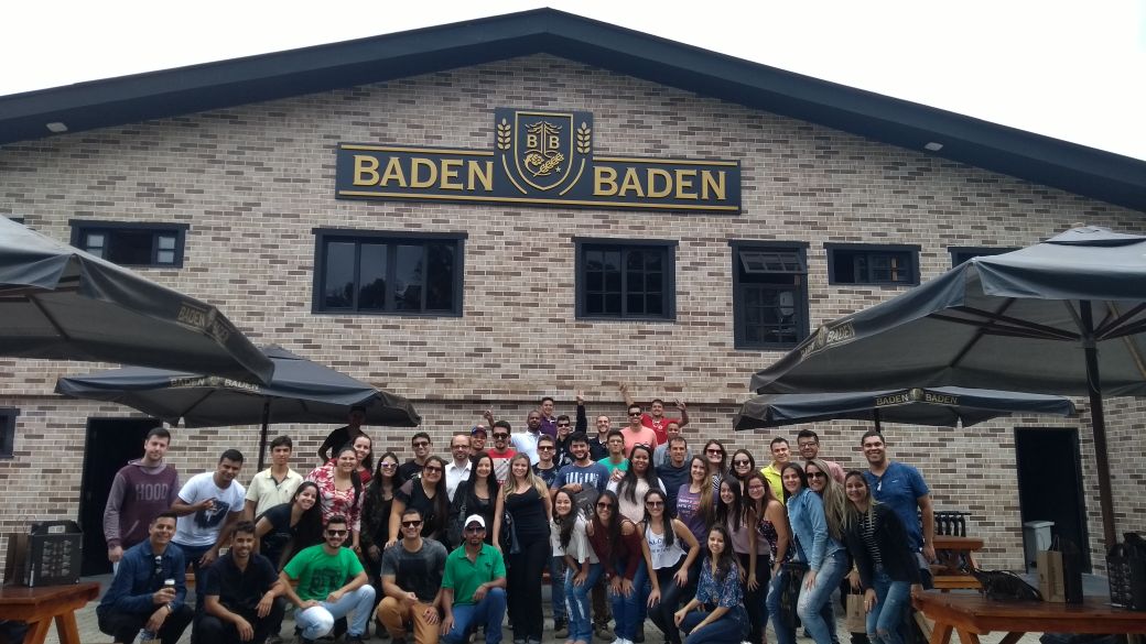 Alunos do UNIFOR-MG participam de visita técnica à Fábrica da Baden Baden