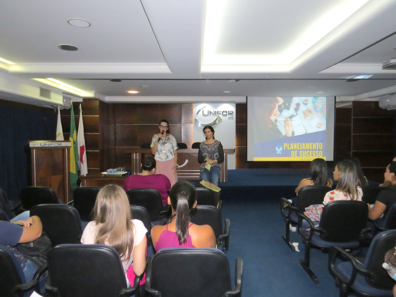 UNIFOR-MG PROMOVE AULA INAUGURAL DOS CURSOS DE ENFERMAGEM, ESTÉTICA E BIOMEDICINA
