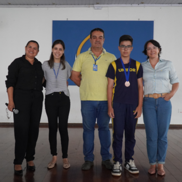 ALUNOS DO COLÉGIO UNIFOR CONQUISTAM MEDALHAS NA OLIMPÍADA DE MATEMÁTICA POLIEDRO